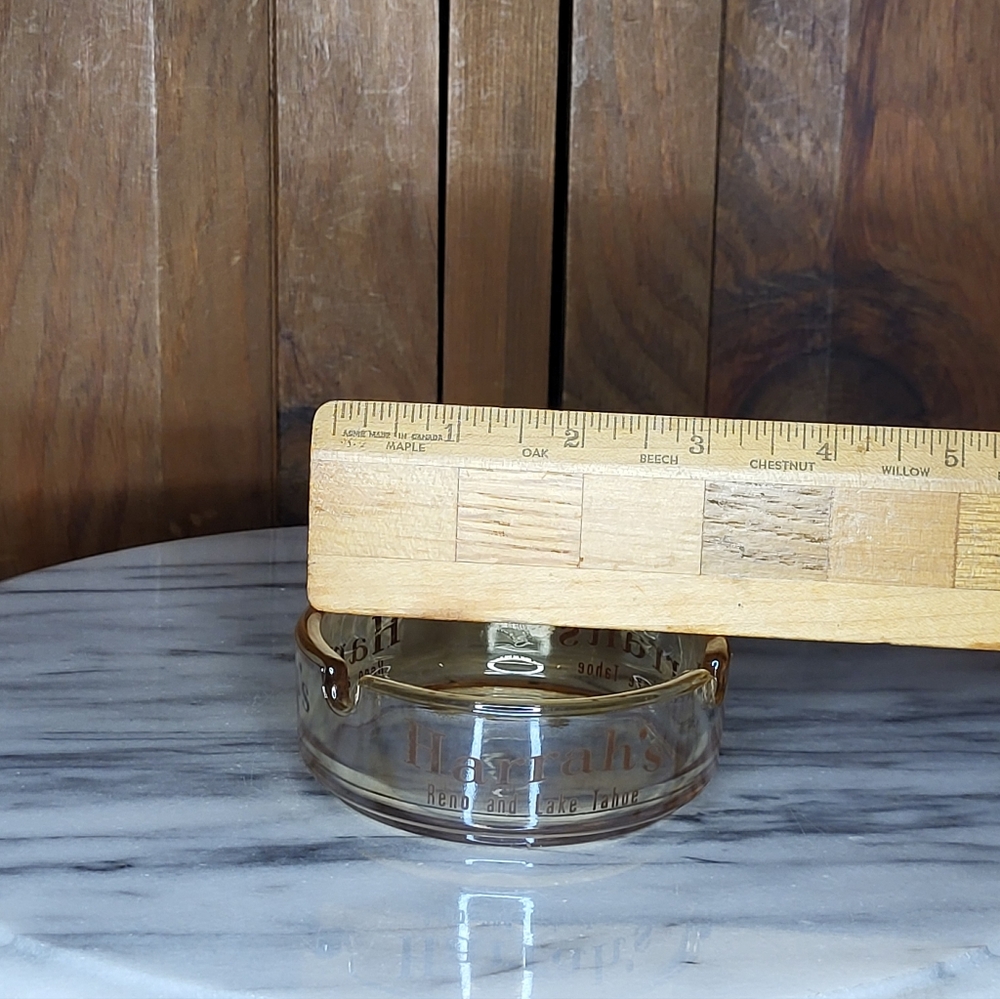 Harrah's Amber Glass Ashtray - Picture 2 of 15
